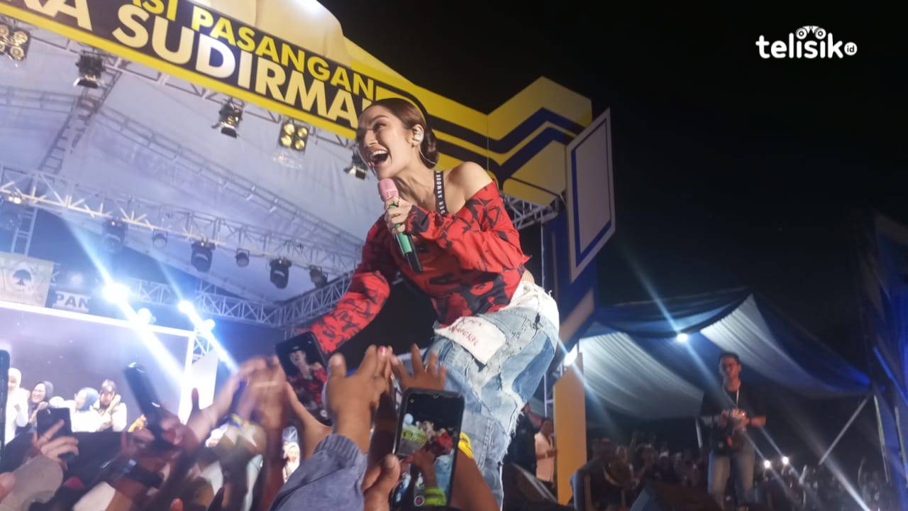 Deklarasi Siska-Sudirman Dipadati Warga Kota Kendari, ada 7 Artis Ibu Kota dan Hadiah Umroh