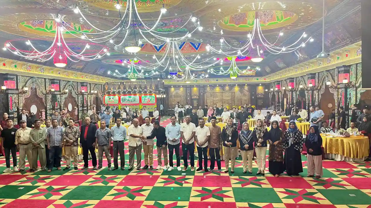 Di Hotel Kubah 9, KPU Kendari dan Komisi II DPR RI Gelar Dialog Kebangsaan Menuju Pilkada 2024