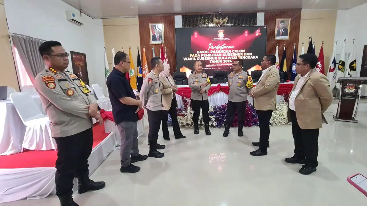 Kapolda Sulawesi Tenggara Terjunkan 200 Personel, Amankan Pendaftaran Calon Kepala Daerah di KPU