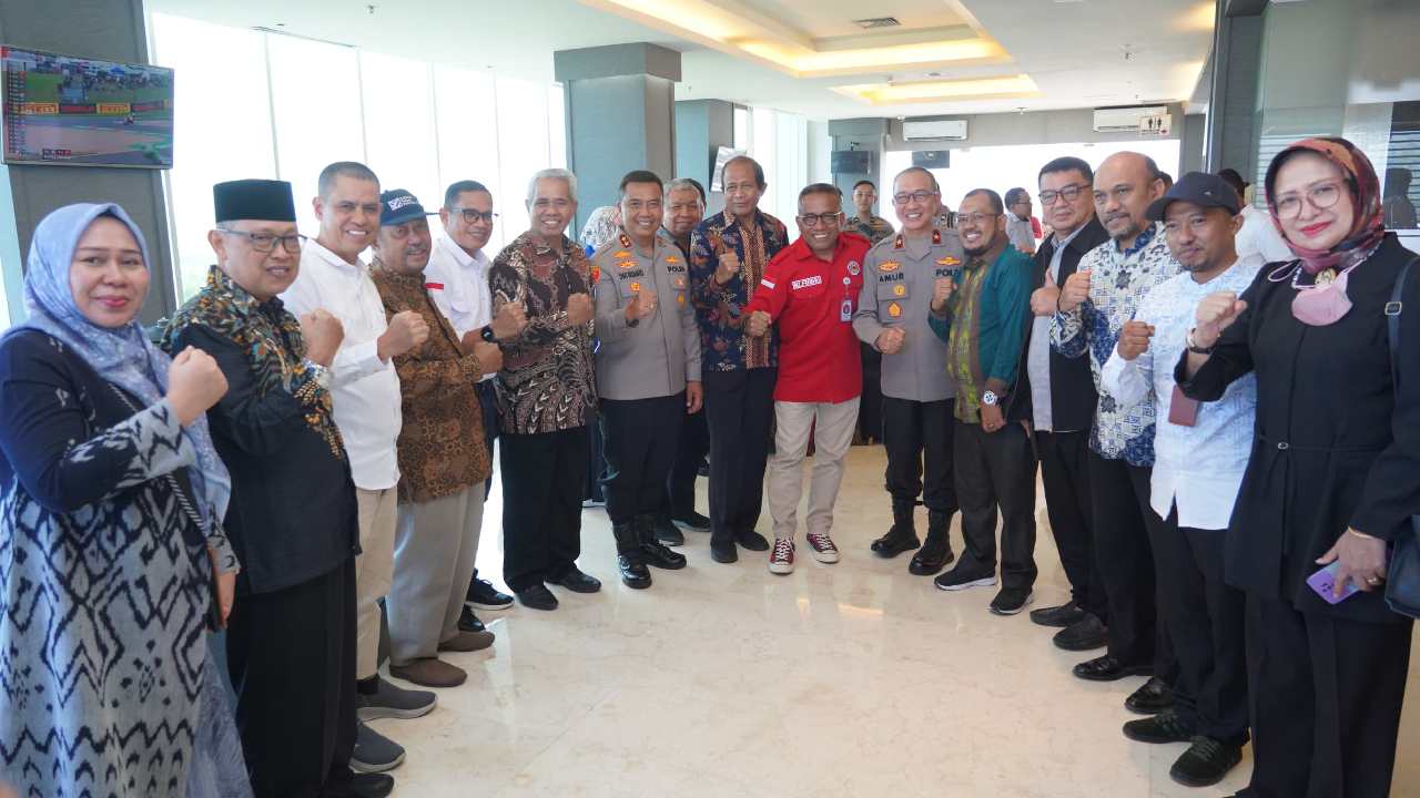 Kapolda Sultra Beri Kesempatan Personel Kuliah dan Ajak Forum Rektor Sinergi Jaga Kondusifitas