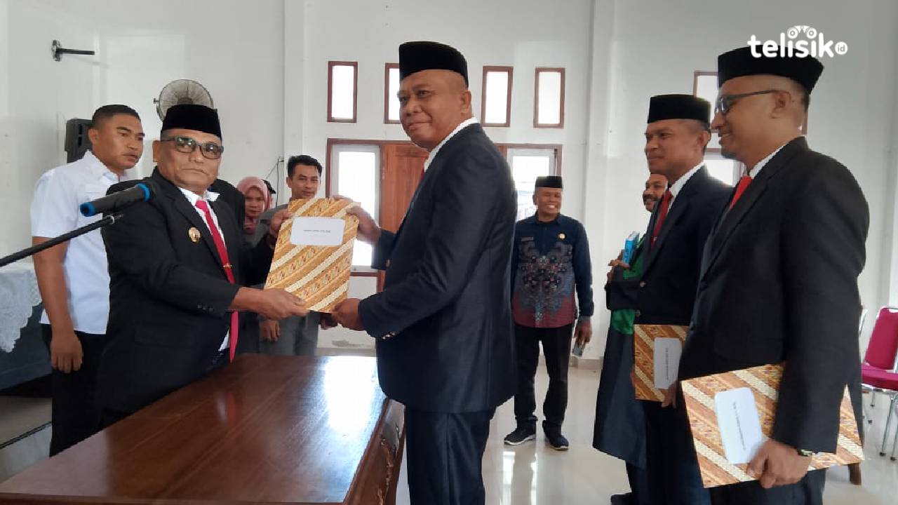 Lantik 3 Pejabat Eselon II, Pj Bupati Muna Barat Tegaskan Jangan Ada Gerakan Tambahan