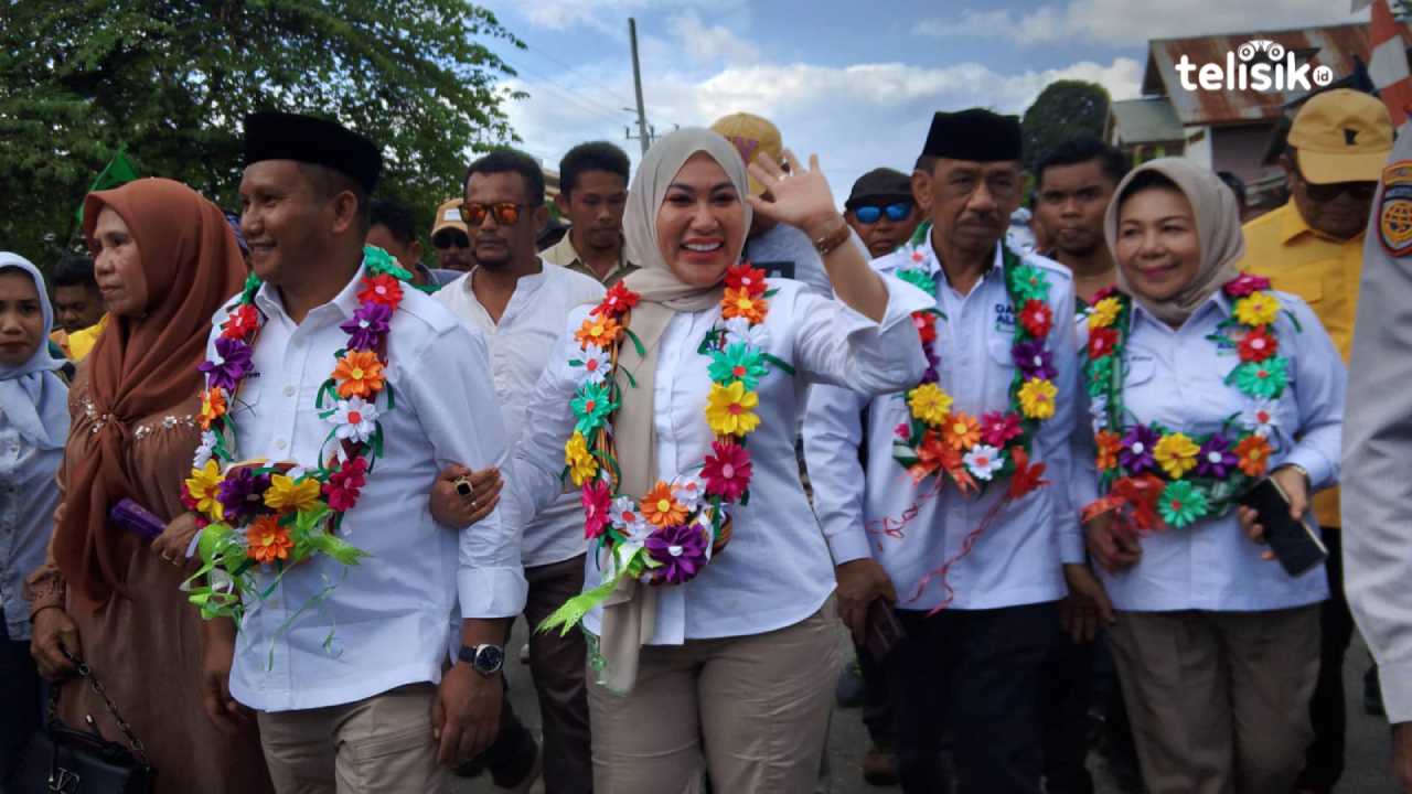 Ratusan Warga Muna Barat Antusias Jemput Cakada La Ode Darwin-Ali Basa