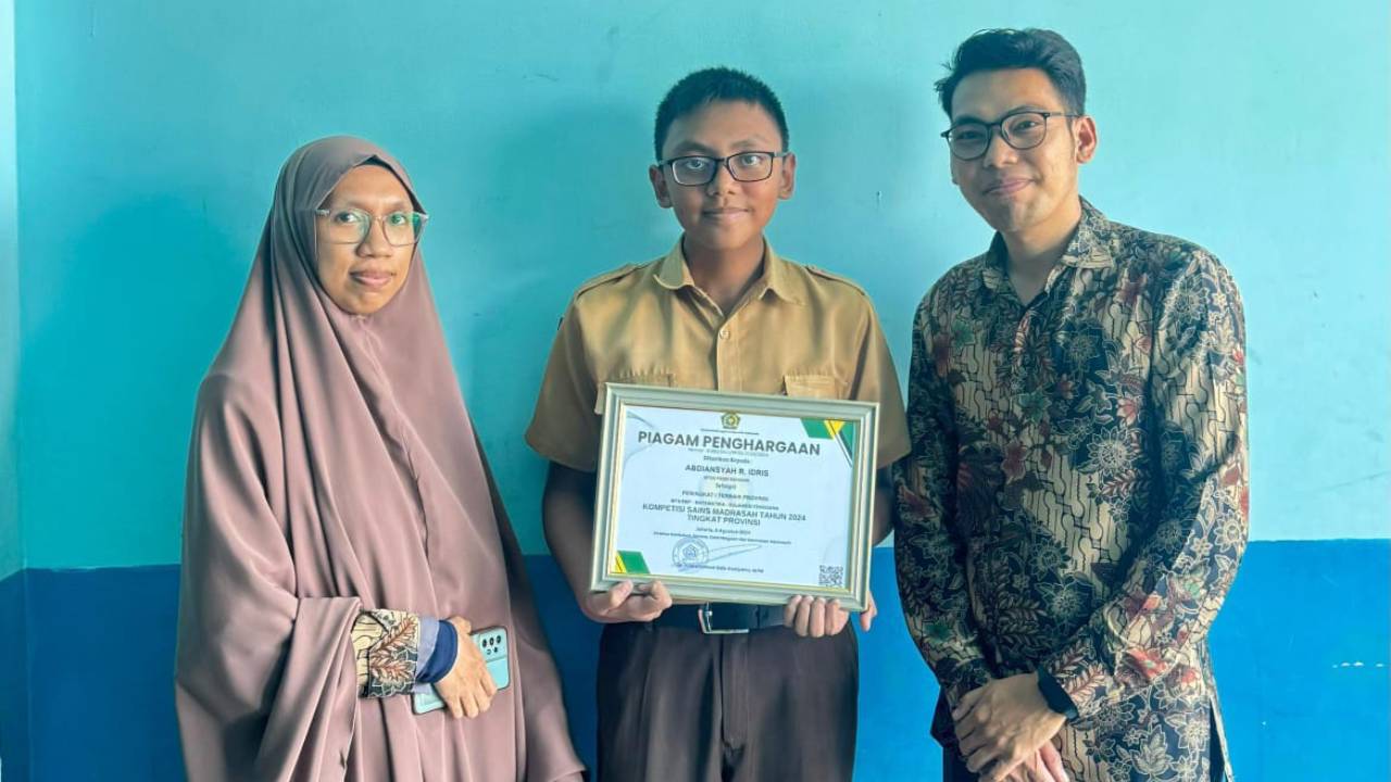 Siswa MTs Ummushabri Kendari Melaju ke Tingkat Nasional Kompetisi Sains Madrasah 2024