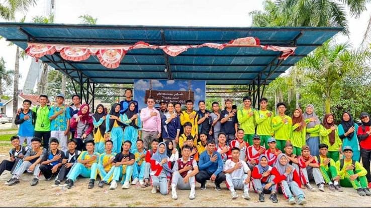 Siswa SMA/SMK di Sulawesi Tenggara Adu Cepat Lomba Permainan Tradisional