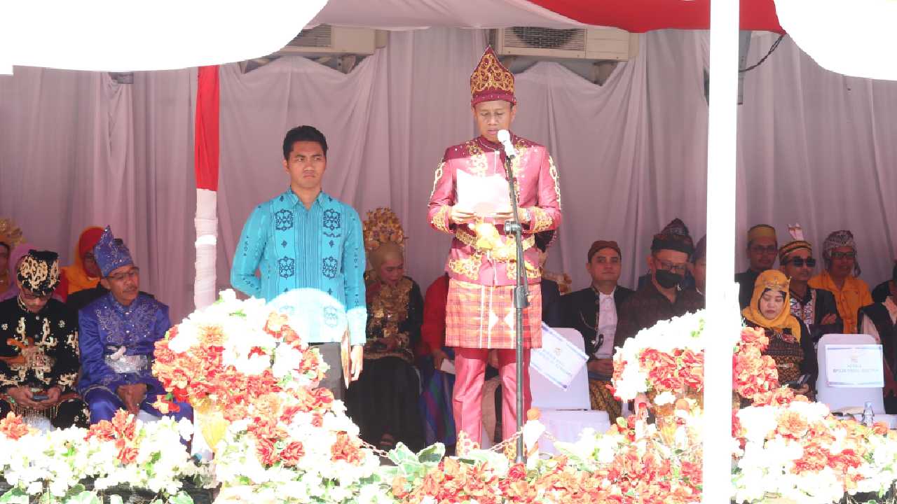 Tak Kalah dari Peserta Upacara di IKN, BWS Sulawesi IV Kendari Pakai Busana Adat di HUT Kemerdekaan RI