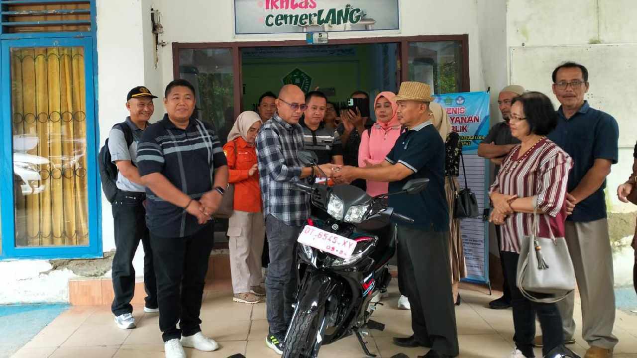 Dinas Pendidikan dan Kebudayaan Konawe Serahkan 21 Motor Dinas untuk Pengawas Sekolah