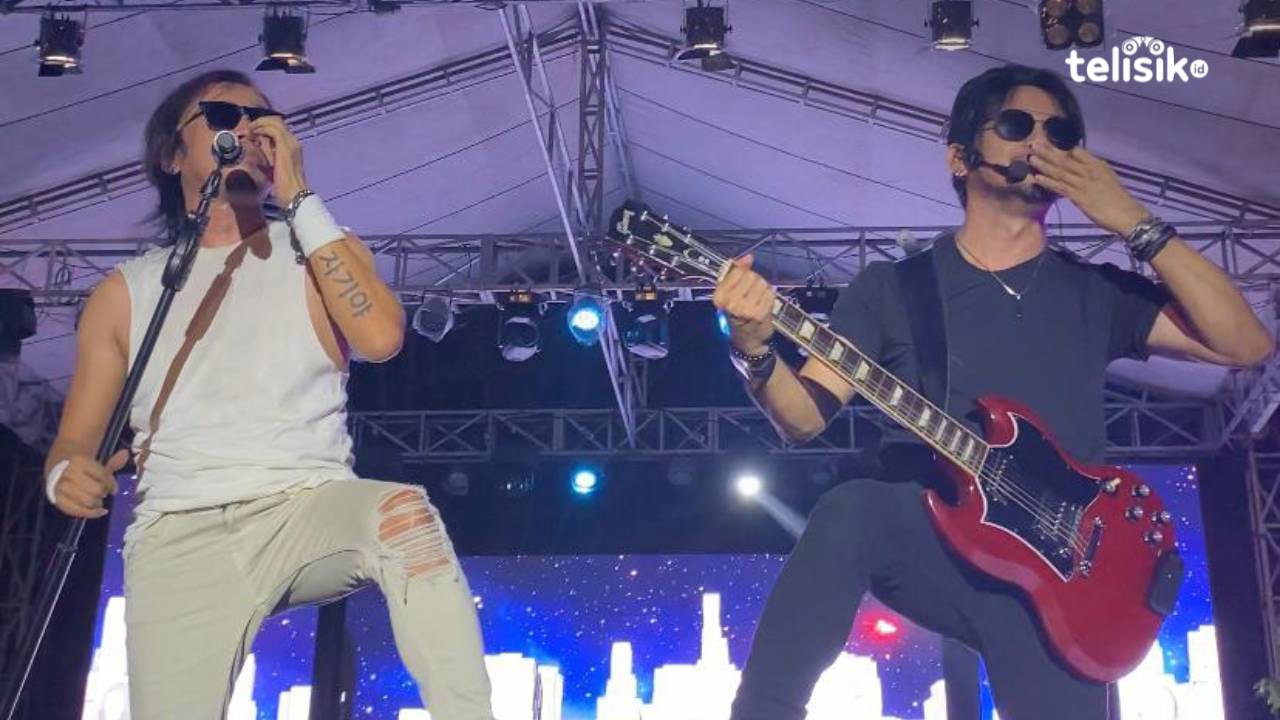 Grup Band Radja Sukses Meriahkan Konser Berkah ASR-Hugua di Baubau