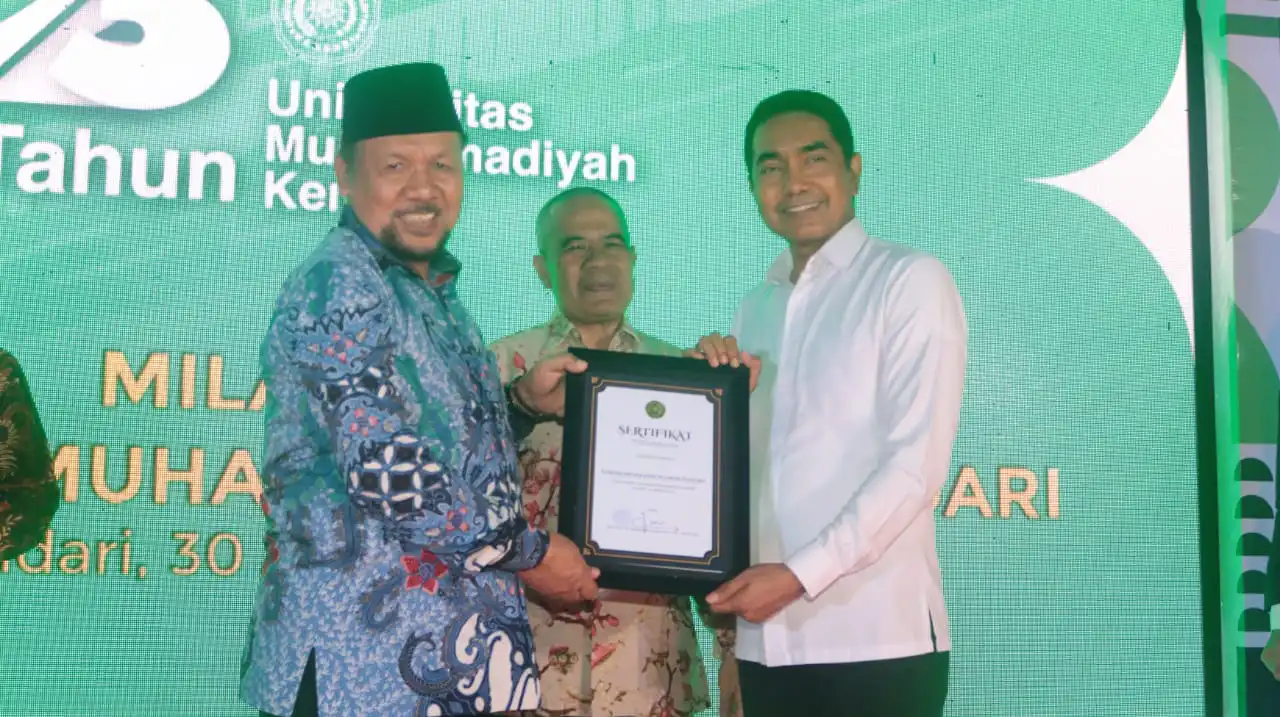 Kemenkumham Sultra Raih Penghargaan Mitra Kerja Terbaik di Milad UMK ke-23