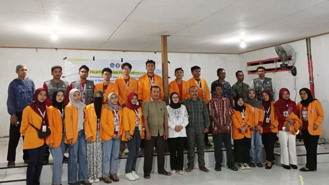 KKN Tematik UHO Kendari Latih BPD Susun Rancangan Peraturan Desa di Konawe Selatan