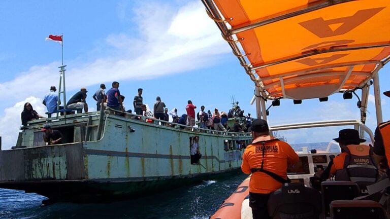 KM Nur Rezki Mati Mesin di Perairan Tanjung Sambano Kaledupa, Penumpang Berhasil Dievakuasi