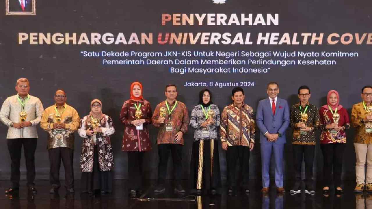 Kota Kendari Raih Penghargaan UHC Kategori Madya: Bukti Komitmen Kuat dalam Layanan Kesehatan