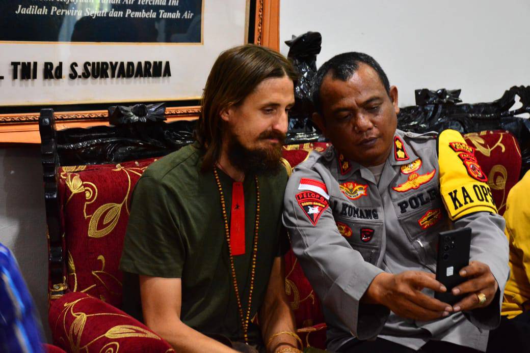 Menko Polhukam Klaim KKB Tak Minta Imbalan untuk Pembebasan Philip Mehrtens