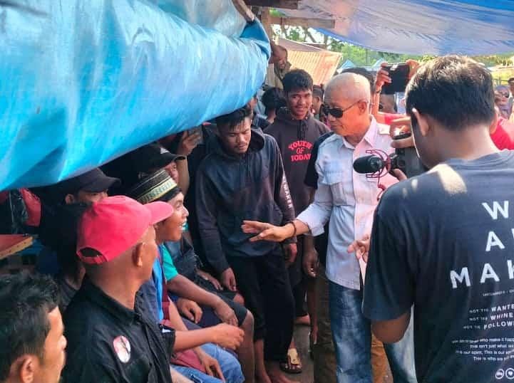 Sapa Pedagang Pasar Pelelangan Ikan, Paslon Gubernur Sultra Nomor Tiga LA-IDA Disambut Antusias