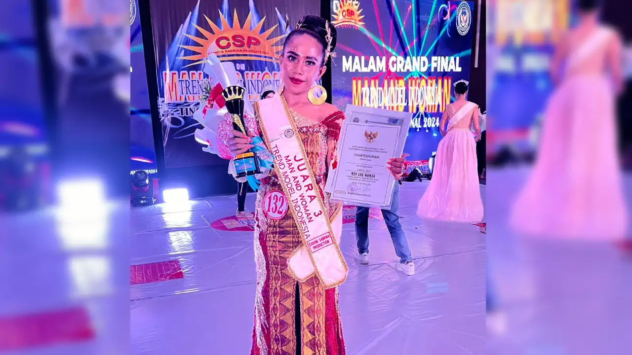 Wanita Asal Muna Barat Berhasil Rebut Juara di Event Trend Model Indonesia 2024