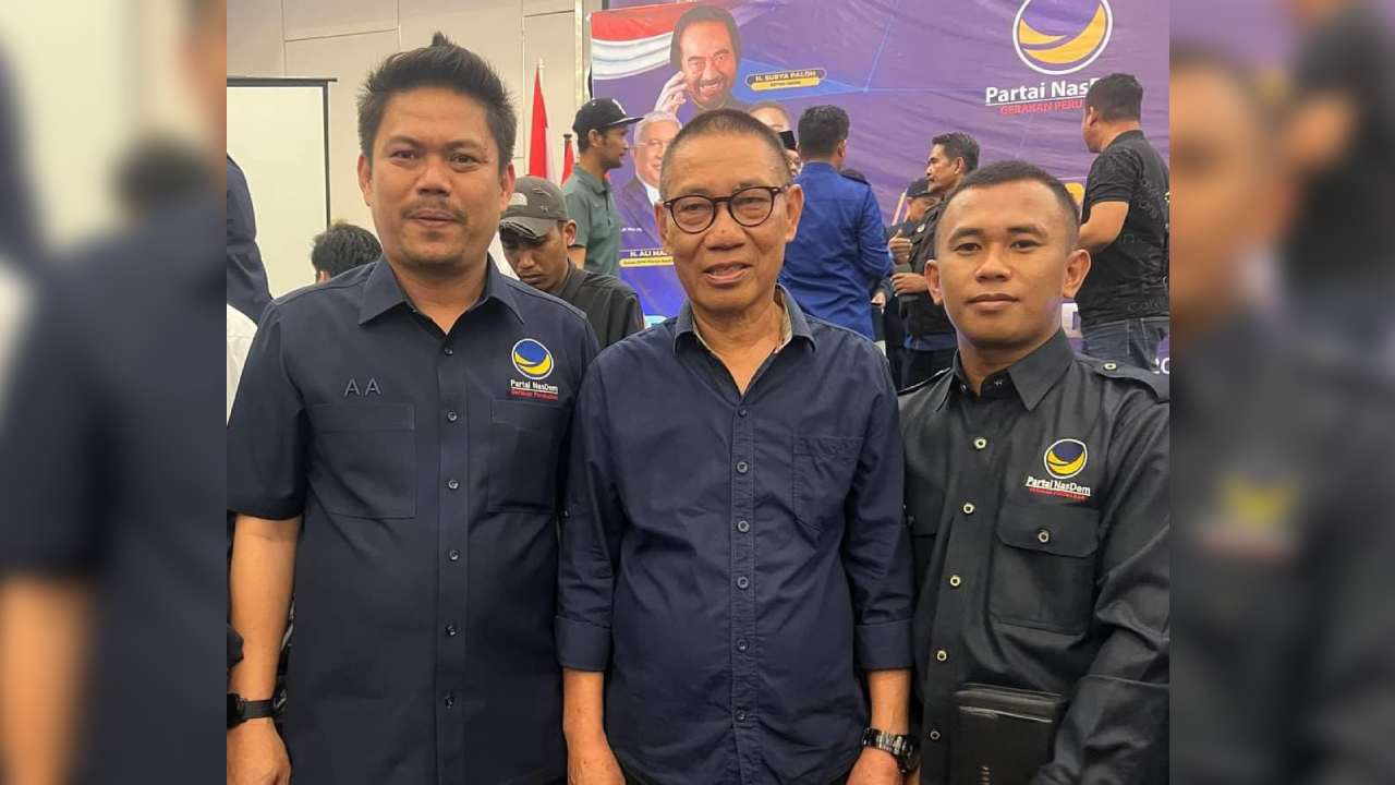 Yosep Sahaka, Pengabdian Panjang di Dunia Pendidikan dan Politik Kolaka Timur