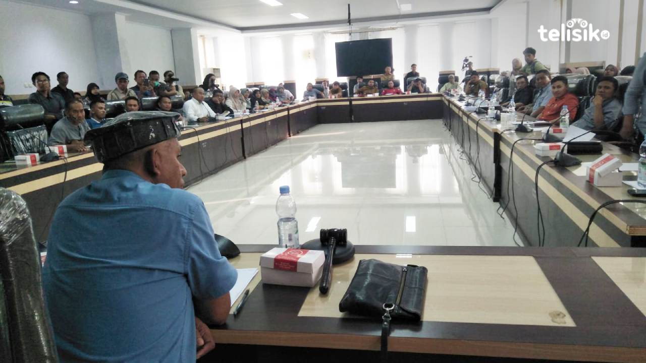 DPRD Desak Pembongkaran Pagar Penutup Jalan Warga oleh Swalayan Megros