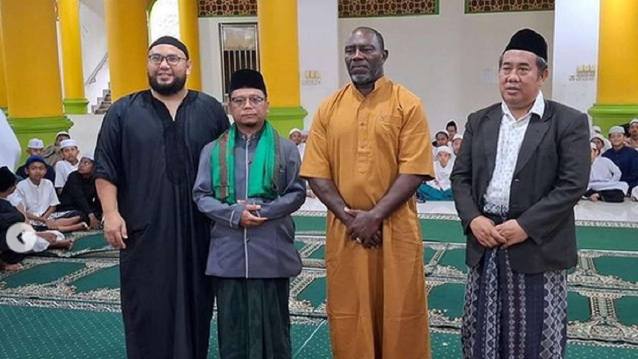 Eks Pelatih Timnas Indonesia Jacksen F Tiago Ucapkan Dua Kalimat Syahadat