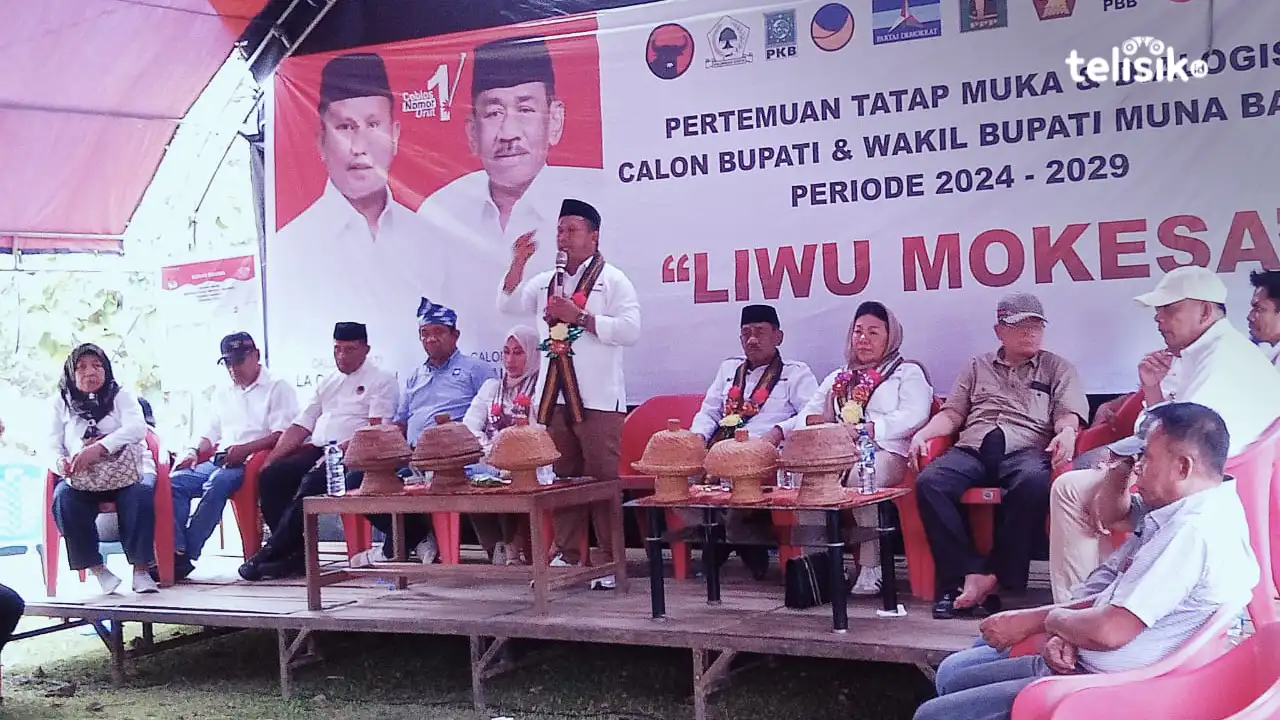 Paslon Bupati Muna Barat Darwin-Ali Janjikan Pupuk Gratis dan Insentif Tokoh Adat