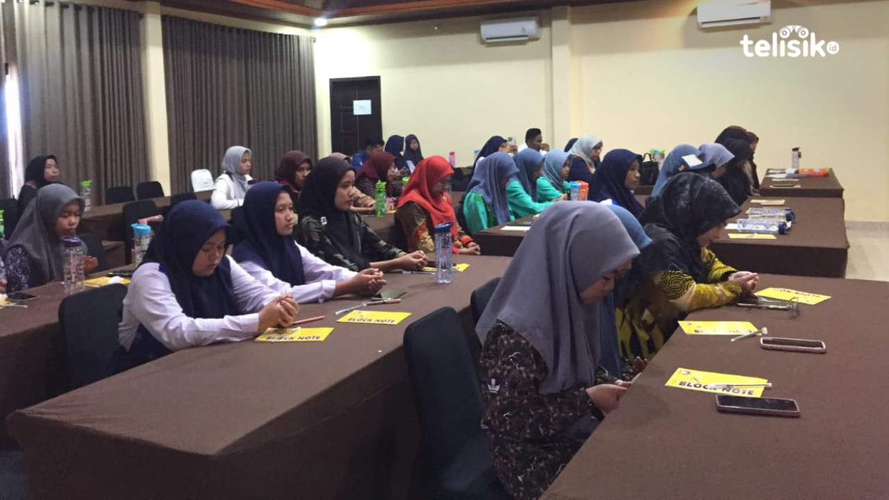 Yayasan Mandati Jaya Bersatu Wakatobi Ajak Siswa Kembangkan Literasi Menulis Cerpen dan Puisi