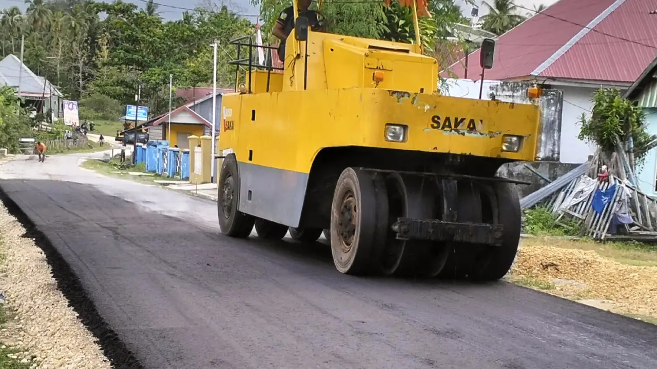 Dua Ruas Jalan Muna Selesai 'Dihitamkan'