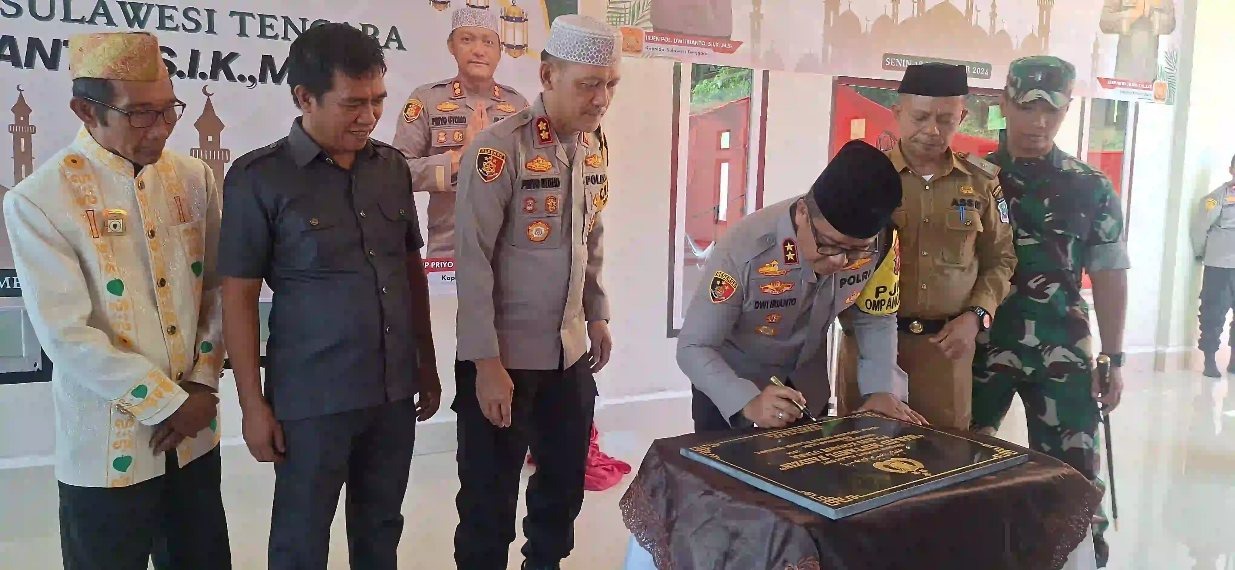 Kapolda Sultra Resmikan Masjid Miftahul Faizin di Polres Konawe Utara: Sarana Silaturahmi Polri dan Masyarakat