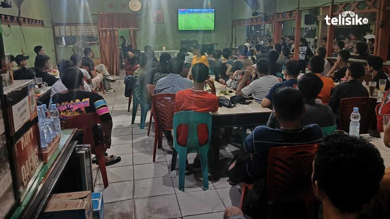 Keseruan Nobar Indonesia Vs Jepang di Warkop Kopi Daeng, Tempat Favorit Warga Kendari