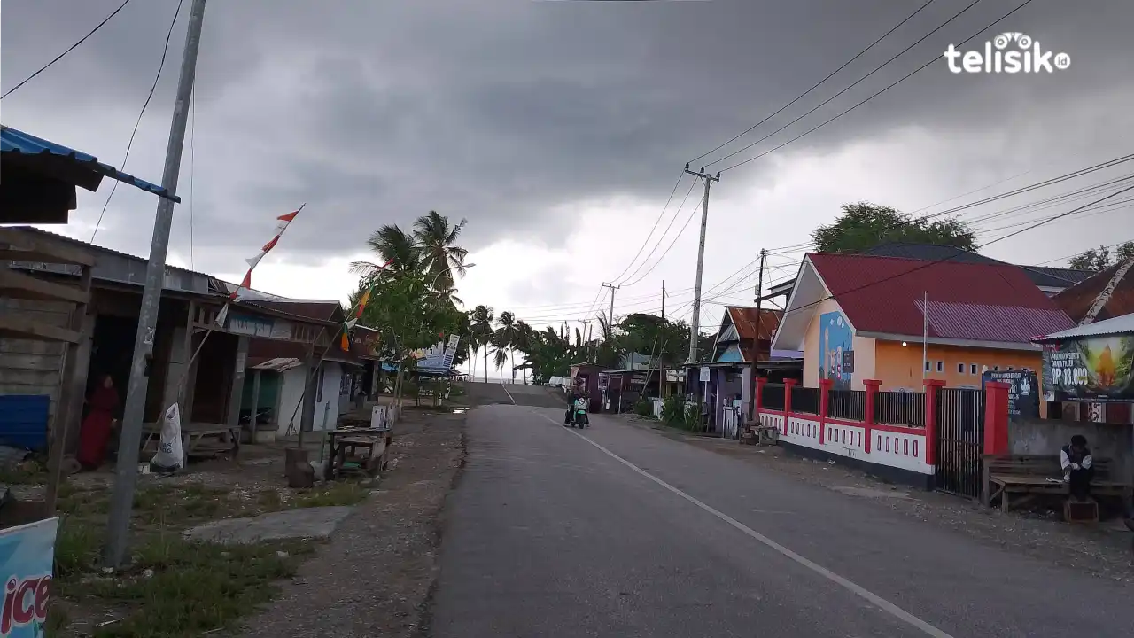 Memasuki Peralihan Musim, Hujan Singkat Melanda Buton Selatan