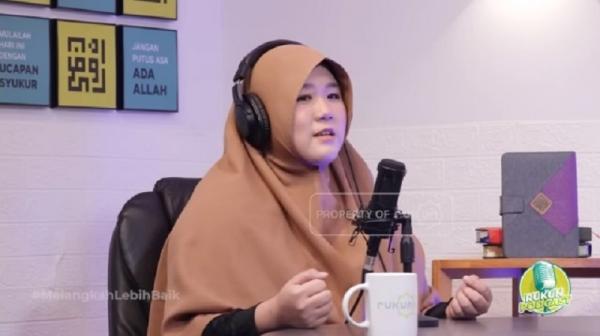 Trauma Tragedi 1998 dan Niat Murtadkan Teman, Wanita Tionghoa ini Kecantol Masuk Islam