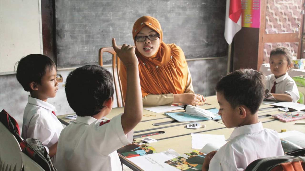 Upah Guru Honorer Sekolah Swasta Naik Dua Juta, Ini Syarat untuk Pengajar non-ASN