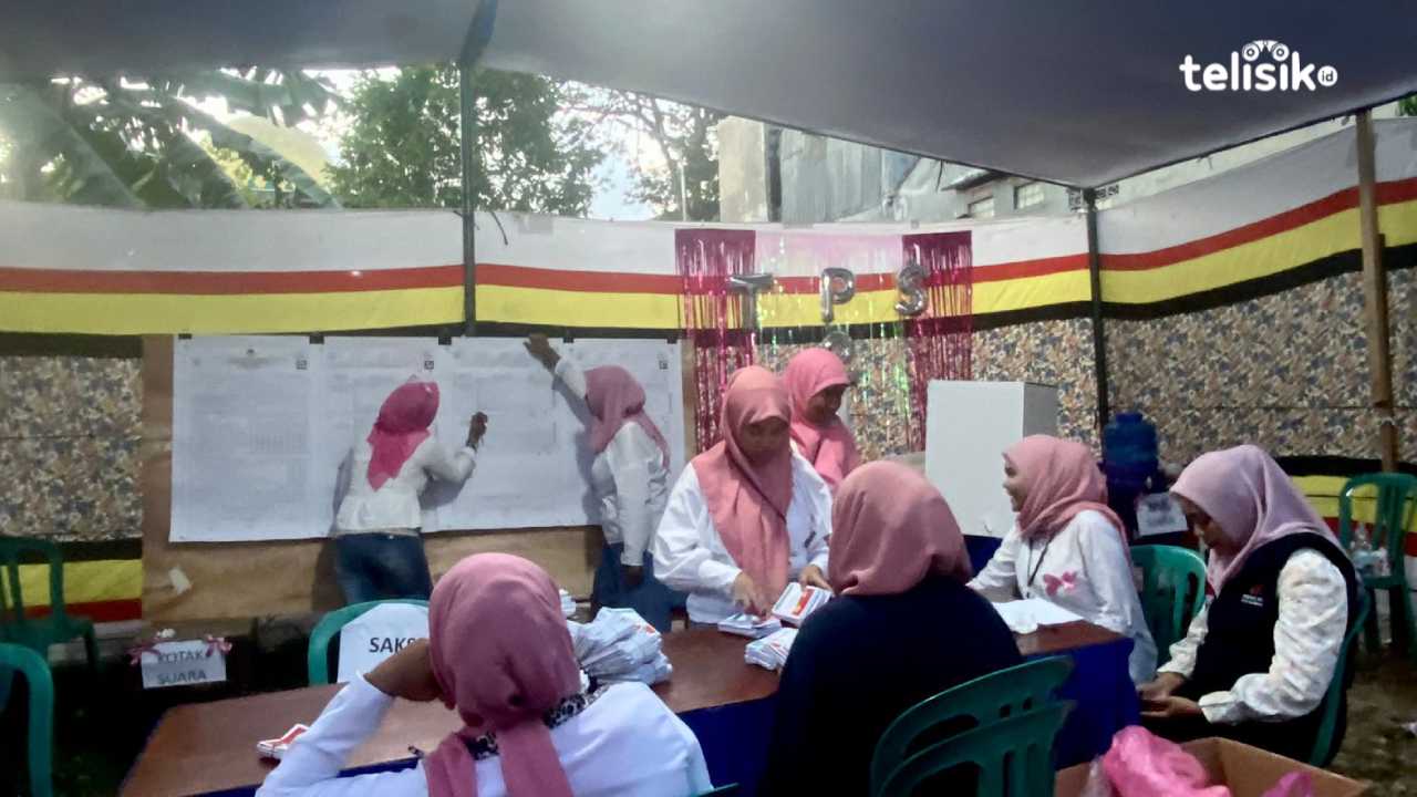 Yulia-Rahman Menang di TPS Cawali Baubau La Ode Ahmad Monianse