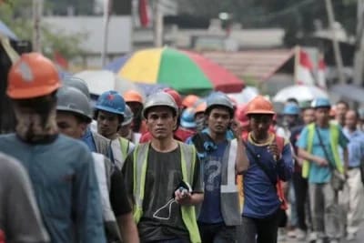 15 Pekerjaan Paling Rawan Kena Gelombang PHK hingga 2027