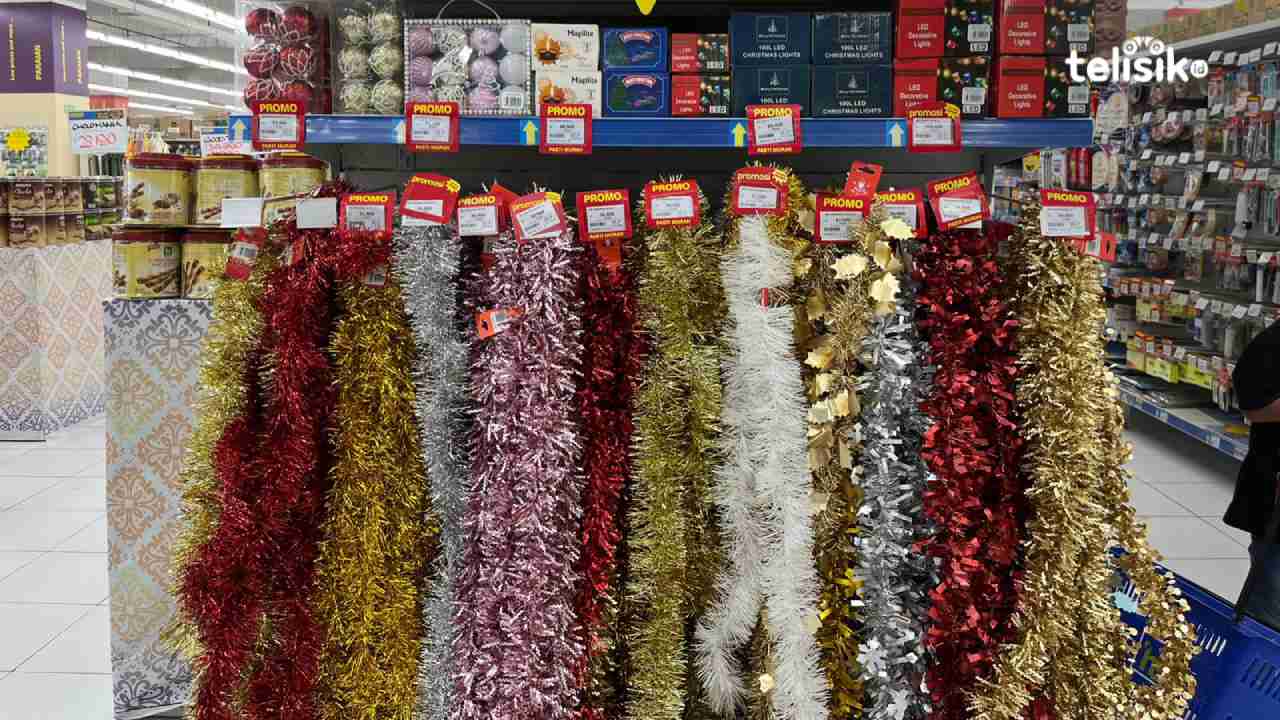 Beragam Ornamen Natal di Mall The Park Kendari Tawarkan Harga Terjangkau