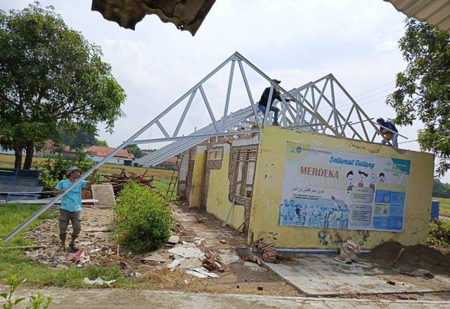 Guru SD Temukan Harta Peninggalan VOC Saat Renovasi, Ditaksir Bernilai Miliaran Rupiah