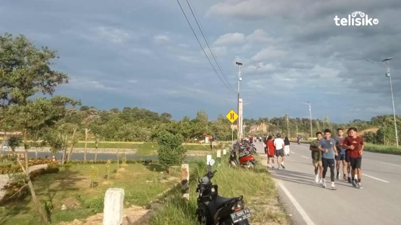 Kawasan Kolam Retensi Boulevard Kendari: Tempat Berolahraga dan Dimanfaatkan Juru Parkir Liar