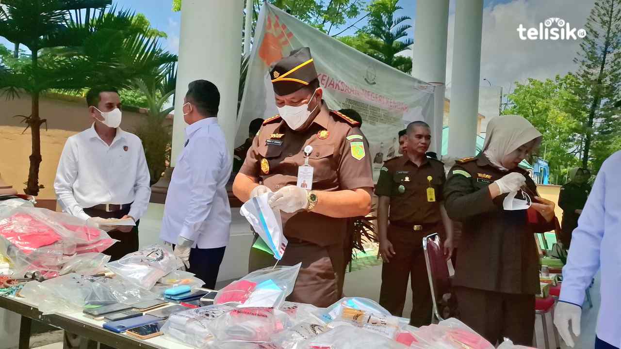 Kejari Kendari Musnahkan 2,5 Kg Sabu dan 1,6 Kg Ganja