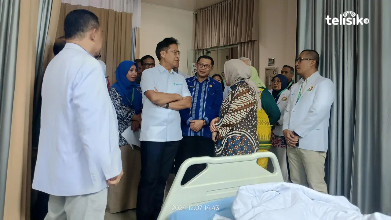 Menkes Budi Gunadi Kunjungi RSUD Bahteramas dan Janji Tambah Alat Radioterapi