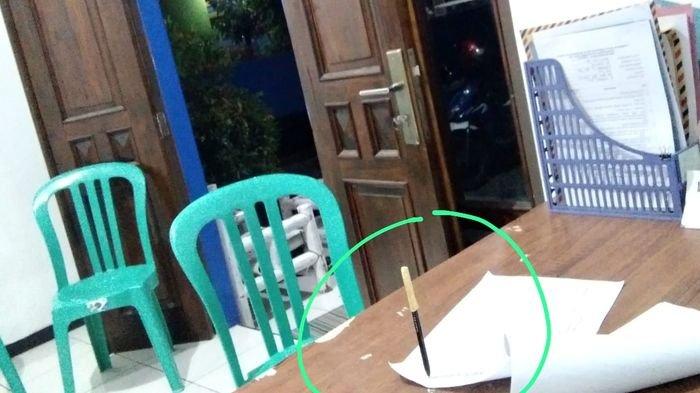 Mistik: Hantu Wanita Daftar jadi Pengawas TPS, Difoto Hanya Pulpen Berdiri dan Ngomong Punteun