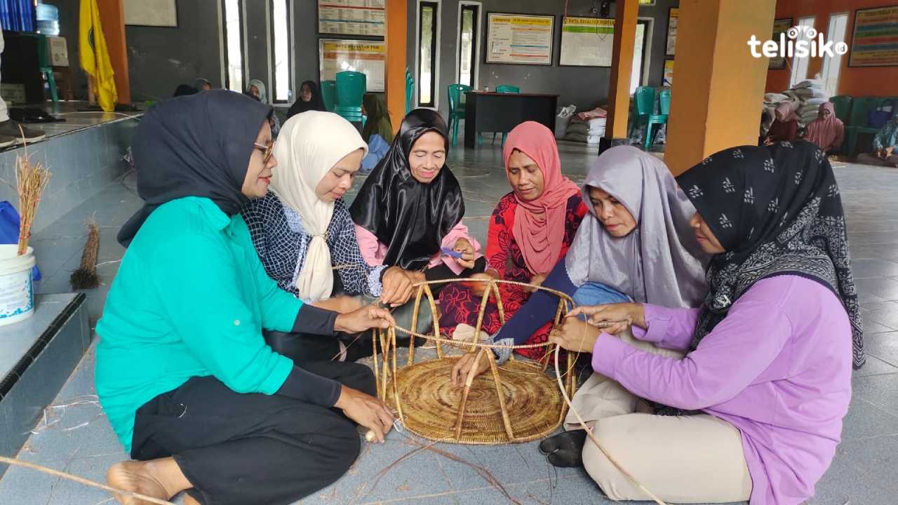 Pemprov Sultra Dorong Pengembangan IKM Lewat Pendampingan dan Fasilitas Produksi