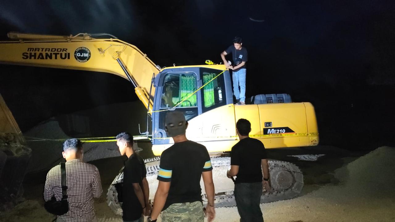 Polres Bombana Sita Excavator dan Crusher Rusak dari Tambang Batu Ilegal