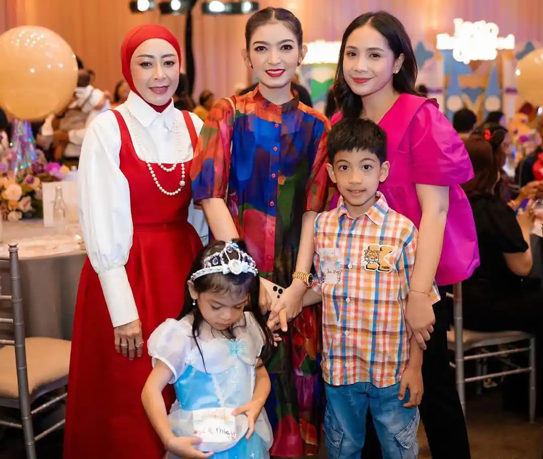 Rakyat Ribut Kenaikan PPN 12 Persen, Selvi Ananda dan Nagita Slavina Pakai Gelang 18 Karat Ratusan Juta