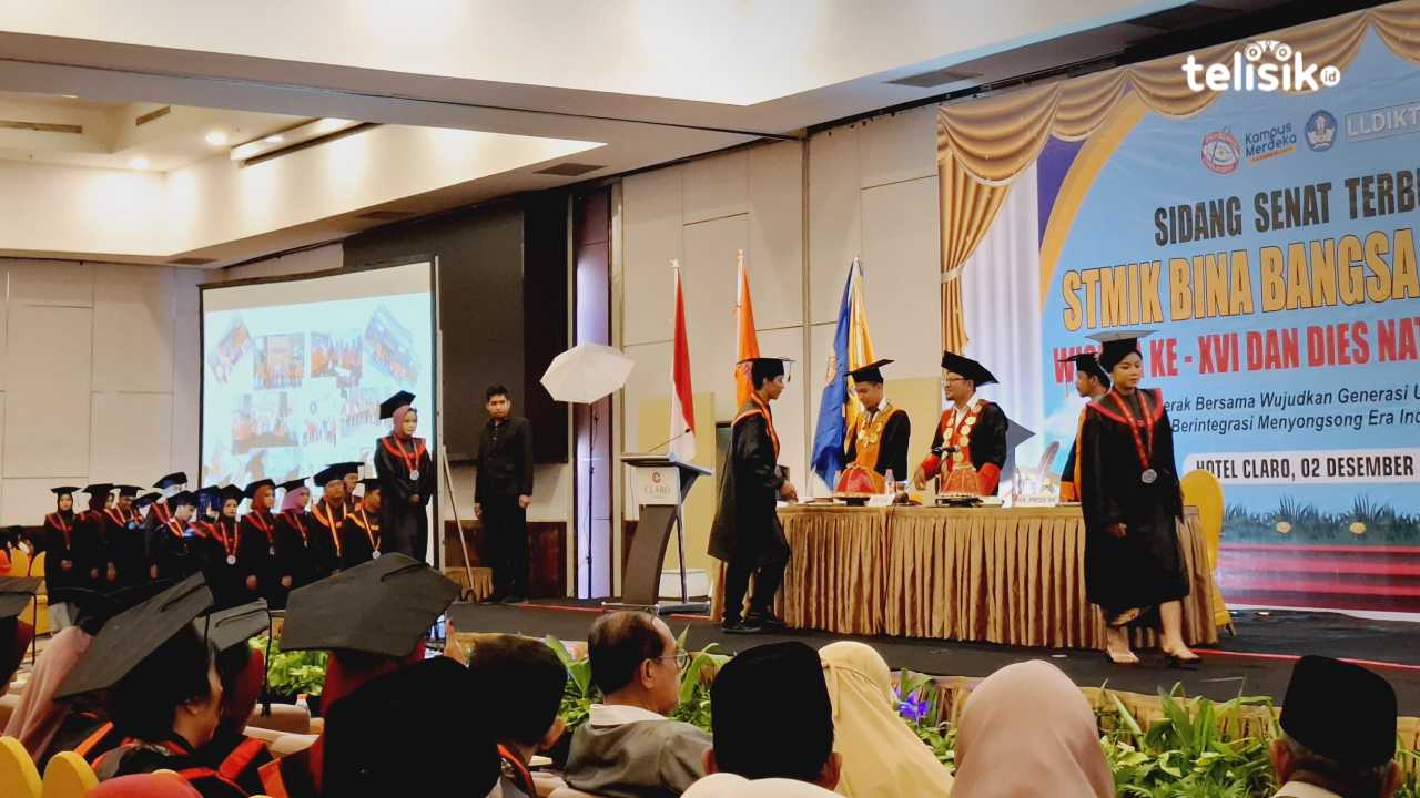 STMIK Bina Bangsa Kendari Wisuda 279 Sarjana dan Dorong Pendidikan Inklusif