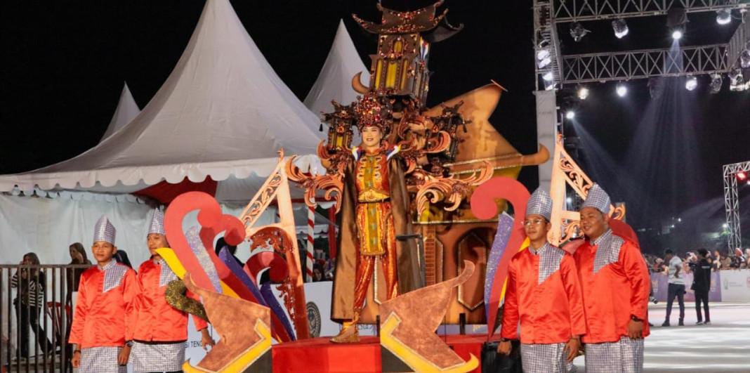 Usung Tema Kampiri, Bombana Torehkan Prestasi di Ajang Tenun Karnaval 2024 Best Koreografer