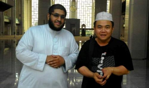 Harga Sebuah Iman: Pria Tionghoa Ini Rela Jarinya Dipotong Demi Mualaf