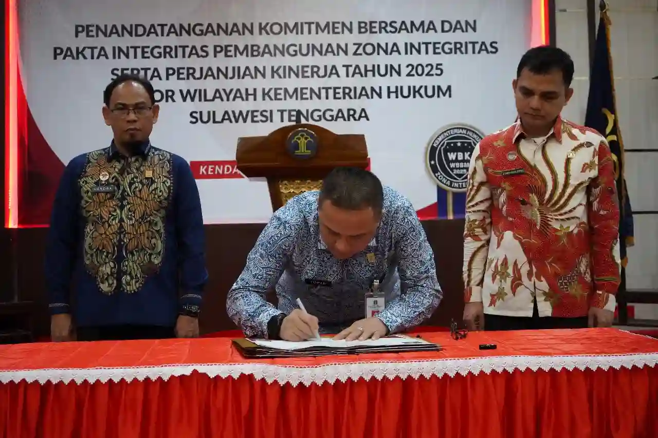 Kanwil Kemenkum Sultra Teken Komitmen Zona Integritas 2025