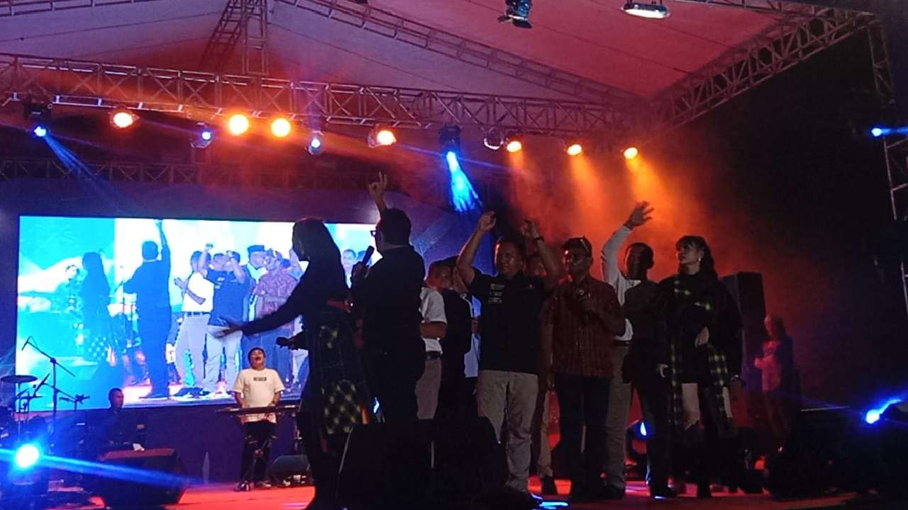 Rayakan Kemenangan, Darwin: Pilkada Selesai, Saatnya Wujudkan Muna Barat Lebih Maju