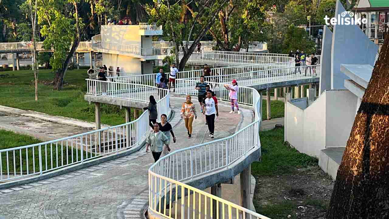 Taman Kantor Wali Kota Kendari Jalur Pedestrian Ideal untuk Jogging