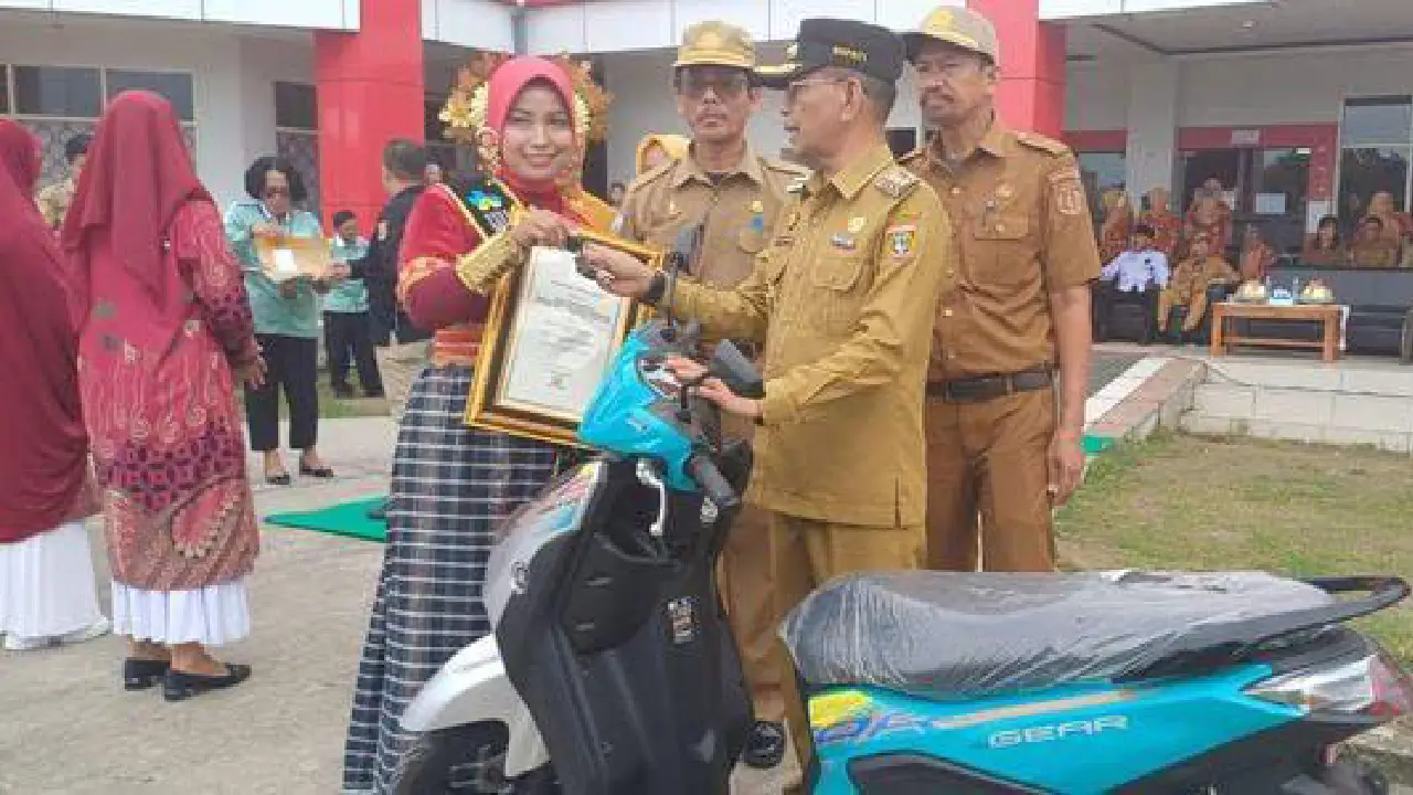 Viral, Bidan Rusmiati Tanggung Malu Gegara Dapat Hadiah Motor dari Pemkab Ditarik Dealer
