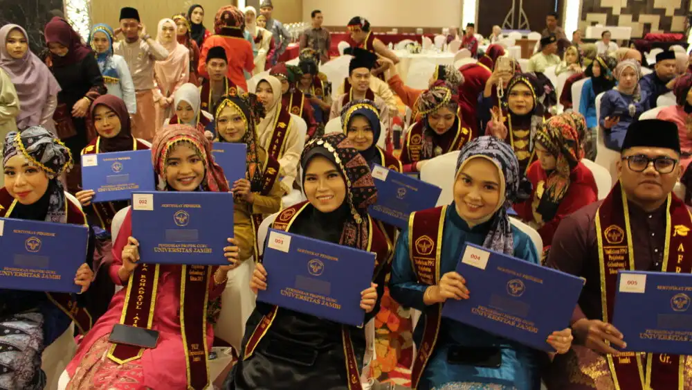 400 Ribu Guru Batal Ikut Sertifikasi PPG 2025, Tunjangan Honorer Tetap Naik