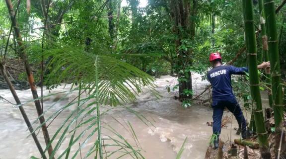 Pelajar SMP Terbawa Arus Deras dan Tersangkut di Pohon Pemandian Te'ekuea Wakatobi