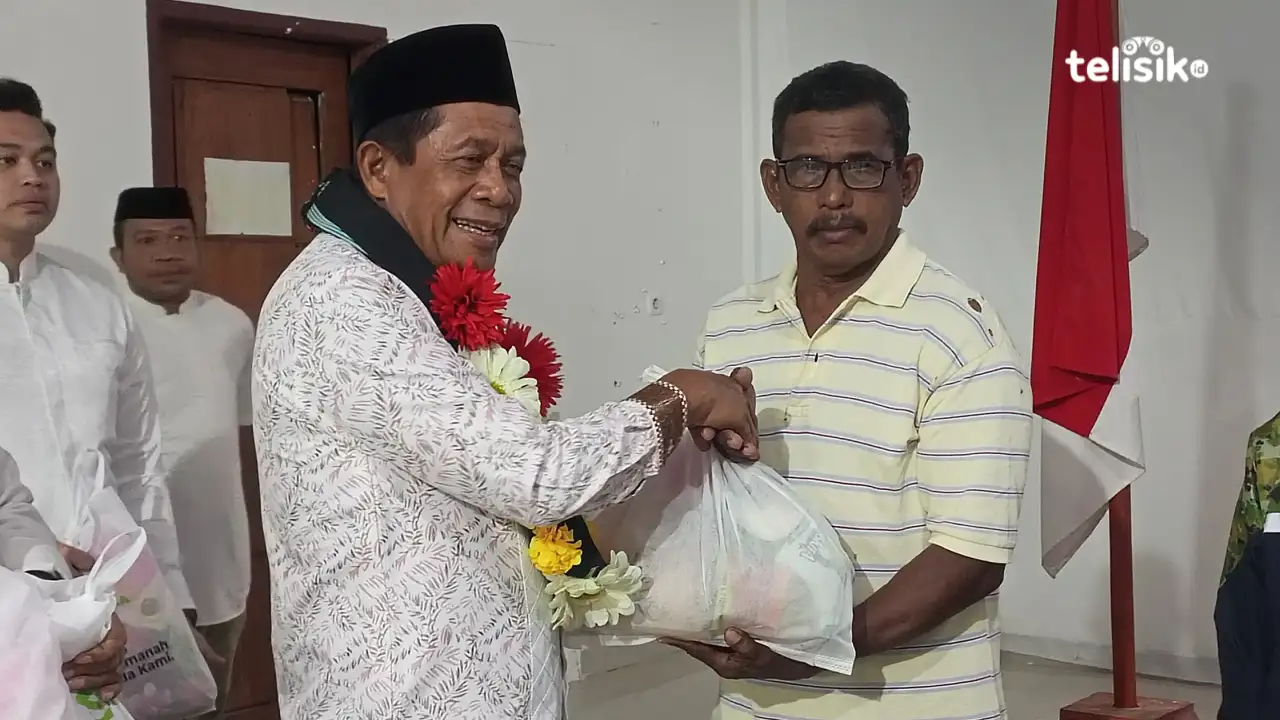 Masyarakat Buton Selatan dapat Kucuran 5.000 Paket Sembako dan Hibah Masjid dari Wagub Sultra
